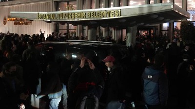 İBB yolsuzluk soruşturmasında şüpheliler adliyeye sevk edildi: İfadeler ortaya çıktı, tahliyeler var!