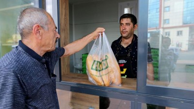 Gaziantep'te 77 noktada hizmet veriyor! Vatandaşın ekmeğe daha uygun fiyatla ulaşması sağlanıyor