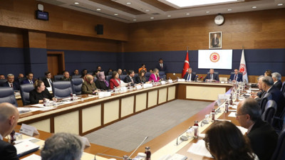 Komisyonda Türk devletleri ve Suriyeli Aleviler açıklaması