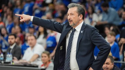 Anadolu Efes Başantrenörü Luca Banchi, Panathinaikos galibiyetini değerlendirdi