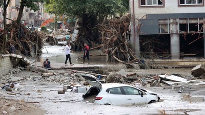 Meteoroloji bu illeri uyardı! Sel, yıldırım, dolu yağışı ve hortuma karşı dikkatli olunması istendi