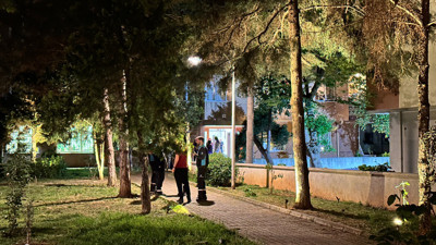 Kadıköy’de 10 katlı binada yangın: 1 kişi hayatını kaybetti