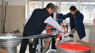 Lise öğrencileri aylık 4 bin 250 lira kazanıyor! Konya'nın ilk meslek okulunda gerçekleşti