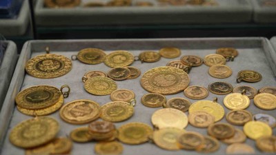 Altın ne kadar oldu? FED kararı sonrası merak ediliyor