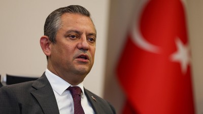 CHP'den 22 vekil istifa mı edecek? Özgür Özel canlı yayında açıkladı