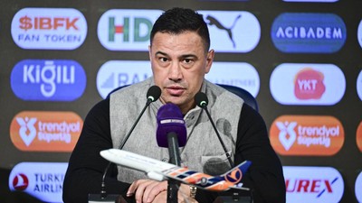 Başakşehir Teknik Direktörü Çağdaş Atan: 'İkinci yarıda çok kolay goller yedik'