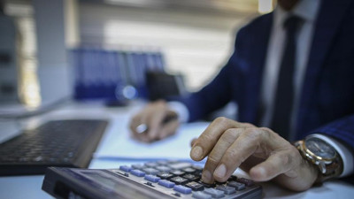 Bazı memurluklara yaş sınırı geliyor