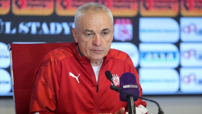 Sivasspor Teknik Direktörü Rıza Çalımbay: 'Öyle yeterli bir kadromuz yok'