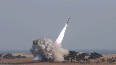 ABD Başkanı Trump konuşurken Yemen İsrail'i vurdu