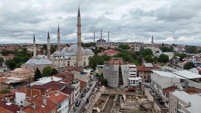 Edirne’de tarihe saygısızlık: Sura beton döküldü!