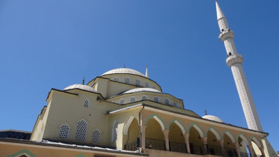 Van'da yarım asırlık cami yıkılıyor! Son kez cuma namazı kılındı