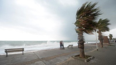 Meteoroloji, Antalya'yı uyardı: Yarın kuvvetli geliyor