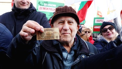 Bulgaristan Parlamentosu, avro referandum önerisini reddetti