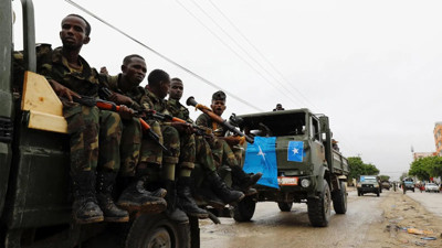 Somali'de askeri üsse bombalı saldırı! 10 kişi öldü 30 kişi yaralandı