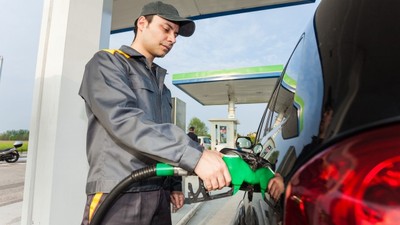 Zam fırtınasında cebinizi yormayacak! İşte yakıt cimrisi otomobiller