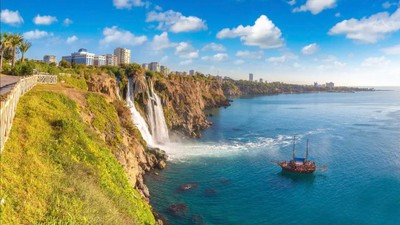Antalya’nın 5 ilçesinde kaçak ürün operasyonu