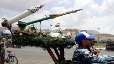 Yemen'den ateşlenen füze gece vakti bir milyon İsrailliyi sığınağa gönderdi... Karşılıklı ablukalar başladı