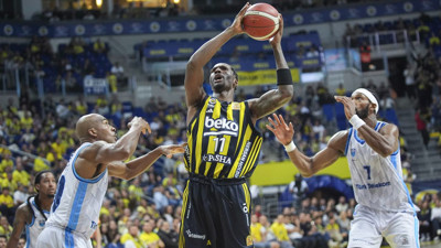 Fenerbahçe Beko, Türk Telekomu 89-68 mağlup ederek seride 1-0 öne geçti