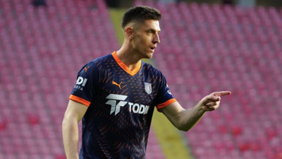 Krzysztof Piatek'in yeni takımı belli oldu! Yıldız golcü Başakşehir'den ayrılıyor