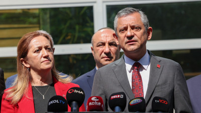 Özgür Özel DİSK'i ziyaret etti: Asgari ücrete ara zam yapılmalı