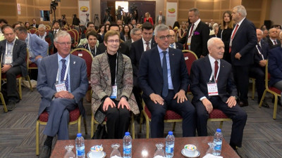 Sağlık Bakanı Memişoğlu'dan Haberal'a övgü: Öğrencisi olmaktan gurur duyuyorum
