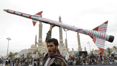 Yemen güçleri abluka altında tutulan Ben Gurion Havalimanı'nı hedef aldı