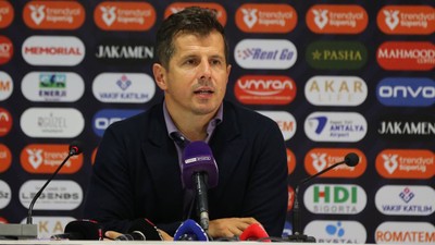 Antalyaspor Teknik Direktörü Emre Belözoğlu: 'Antalyaspor'a yakışan bir takım ortaya çıkarmak istiyorum'