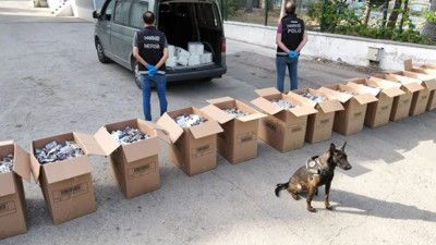 Mersin'de ele geçirildi! Tam 387 bin adet