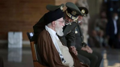 Hamaney'den ABD’ye ret: Nükleer bağımsızlıktan vazgeçmeyiz... Batı Asya'da uranyum ittifakı mı kuruluyor?
