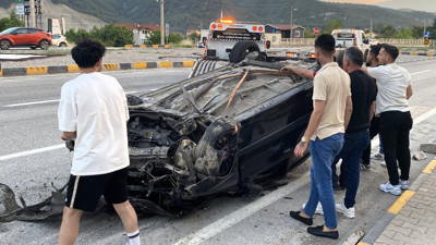 Karabük'te devrilen otomobildeki 3 kişi yaralandı