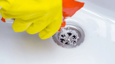 Lavabo açıcı içen küçük çocuk 2 yıl ağzından su bile alamadı