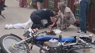 Yaya yolunda yürürken motosiklet çarptı! Kaza Ordu'nun Altınordu ilçesinde meydana geldi