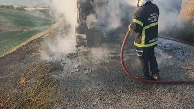 Amasya’da seyir halindeki beton mikseri yandı