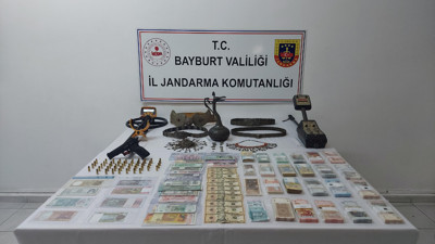 Bayburt merkezli 13 ilde tarihi eser operasyonu