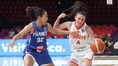 A Milli Takım, Fransa'ya 71-69 kaybetti