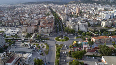 Aydın'da hasada başlandı! Pazarcılar gün doğmadan sıraya giriyor