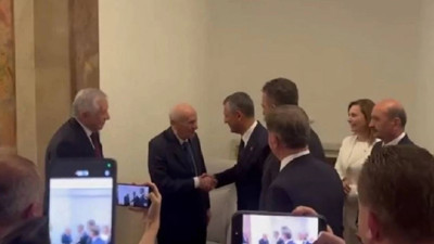 Meclis’te görüşmüşlerdi: Özel, Bahçeli ile ne konuştuğunu açıkladı!