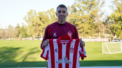 Fernando Muslera, Estudiantes'e imzayı attı