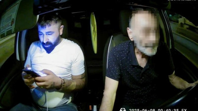 Taksi gaspı kamerada: Şoförü itip kaçtı, kaza yapınca yakalandı
