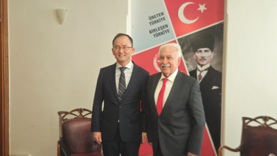 Büyükelçi Jiang Xuebin’den Perinçek’e ziyaret! Türkiye-Çin işbirliği ve fırsatlar ele alındı