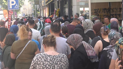 Yalova'da indirim kampanyası izdihama neden oldu