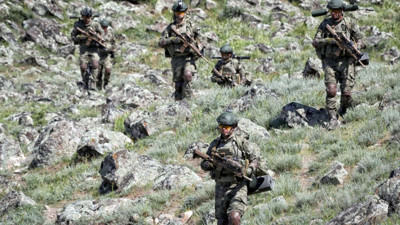 MSB duyurdu: 3 PKK’lı teslim oldu, çok sayıda sığınak imha edildi