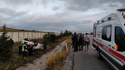 Tokat'ta otomobil devrildi: 5 kişi yaralandı