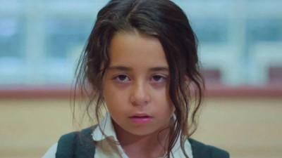 Anne dizisinin minik yıldızı büyüdü! Çocuk oyuncu Beren Gökyıldız’ın son haline yorum yağdı!