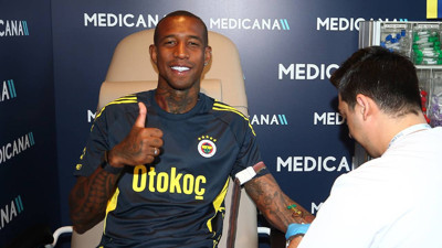 Fenerbahçe'de sağlık kontrolleri başladı