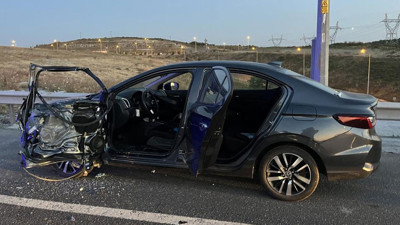 Arnavutköy’de feci kaza! Emniyet şeridinde inen sürücüye minibüs çarptı: 1 ölü