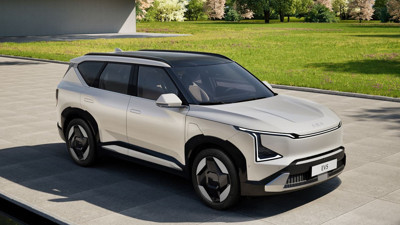 Elektrikli SUV sınıfında yeni bir seçenek daha geliyor: Kia yeni elektrikli C-SUV modeli EV5’i tanıttı