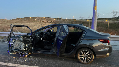 Emniyet şeridine park etti, araçtan inince canından oldu! Arnavutköy’de feci kaza kamerada