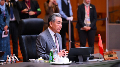 ASEAN Zirvesi devam ediyor! Rusya ve Çin'den kritik görüşme