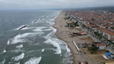 Deniz güvenliği riske girdi! İki ilçede denize girmek yasaklandı